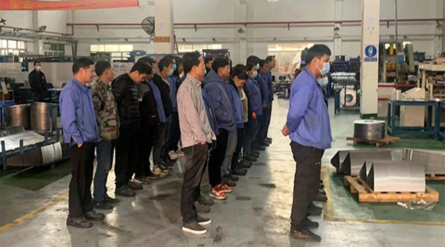 保健康 趕生產(chǎn)！金環(huán)電器早會叮囑員工注意防疫