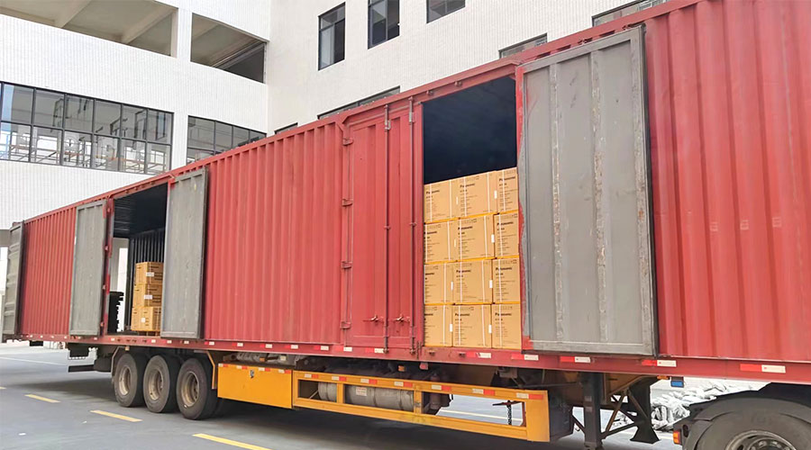 使命必達(dá)！高效完成國(guó)內(nèi)知名品牌客戶迷你洗衣機(jī)裝柜發(fā)貨