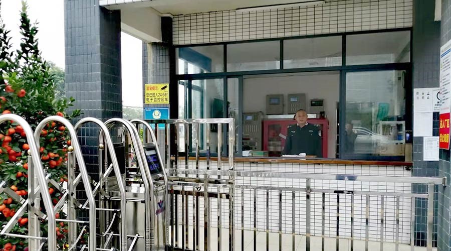 擔當與責任！金環(huán)電器保安春節(jié)堅守崗位